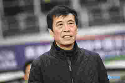 阿尔维斯重回巴萨，球迷期待